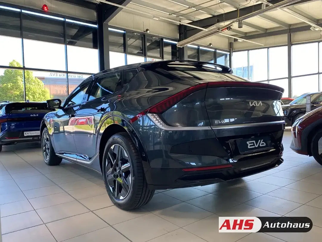 Kia EV6 - Thumbnail 4