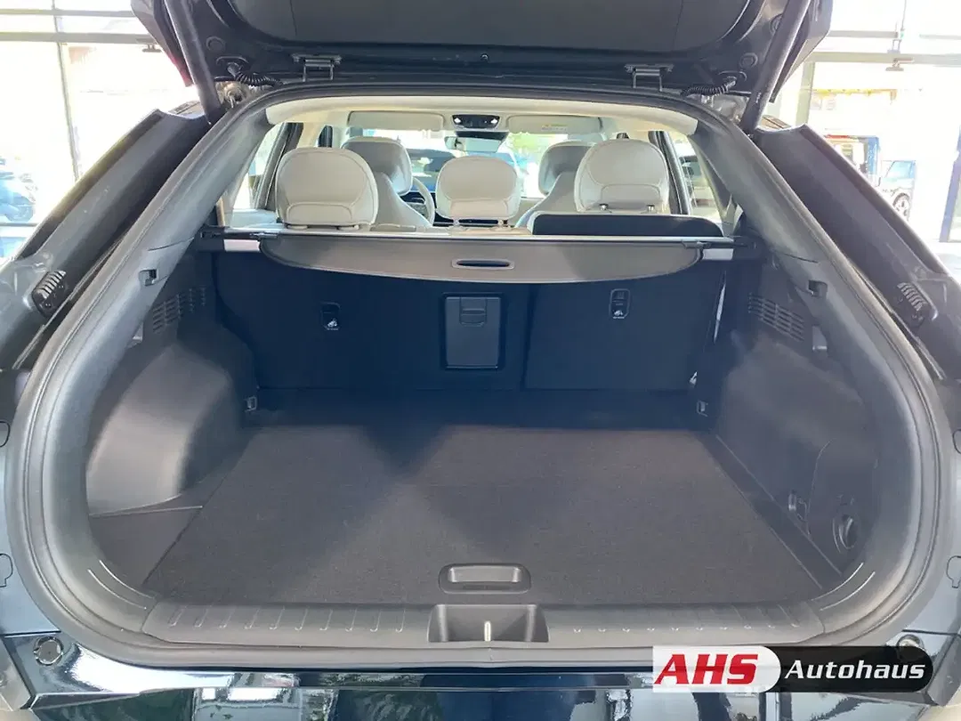Kia EV6 - Thumbnail 7