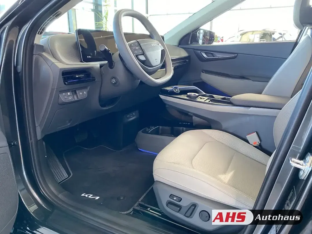 Kia EV6 - Thumbnail 8