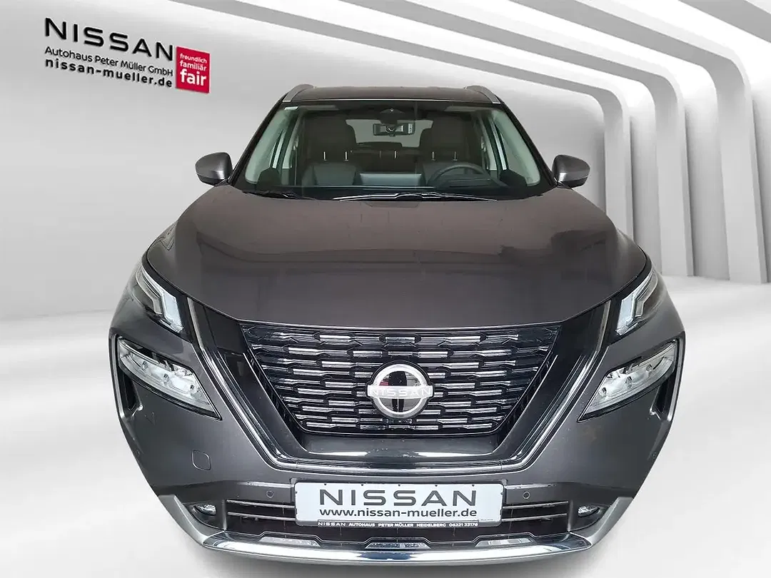 Nissan X-Trail - Thumbnail 2