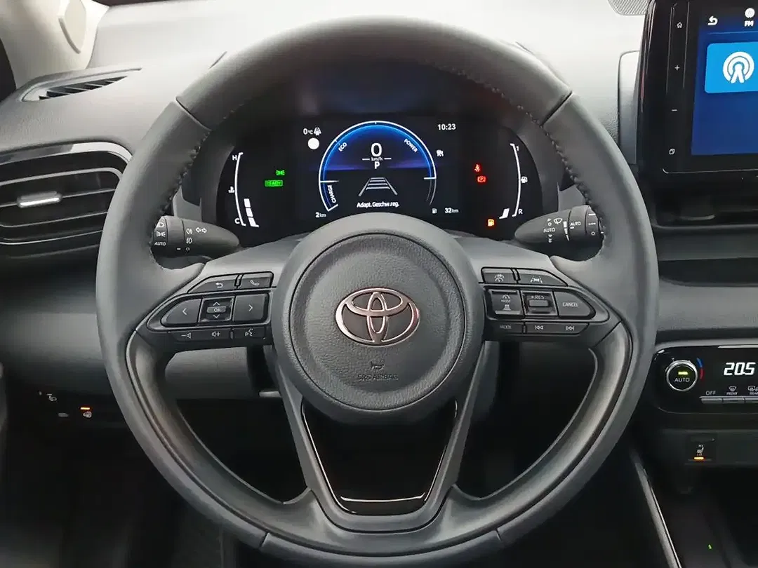 Toyota Yaris - Thumbnail 11