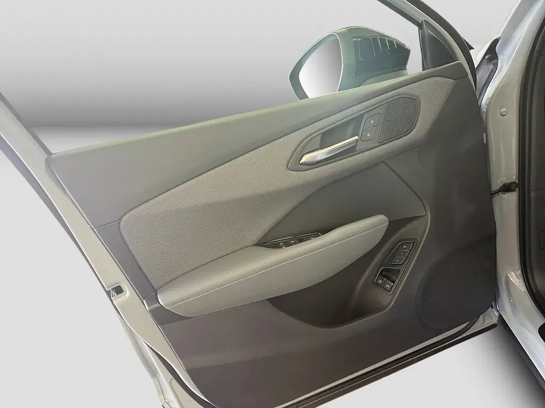 Audi Q3 - Thumbnail 13