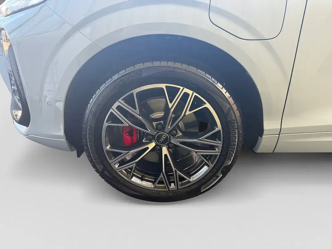 Audi Q3 - Thumbnail 4