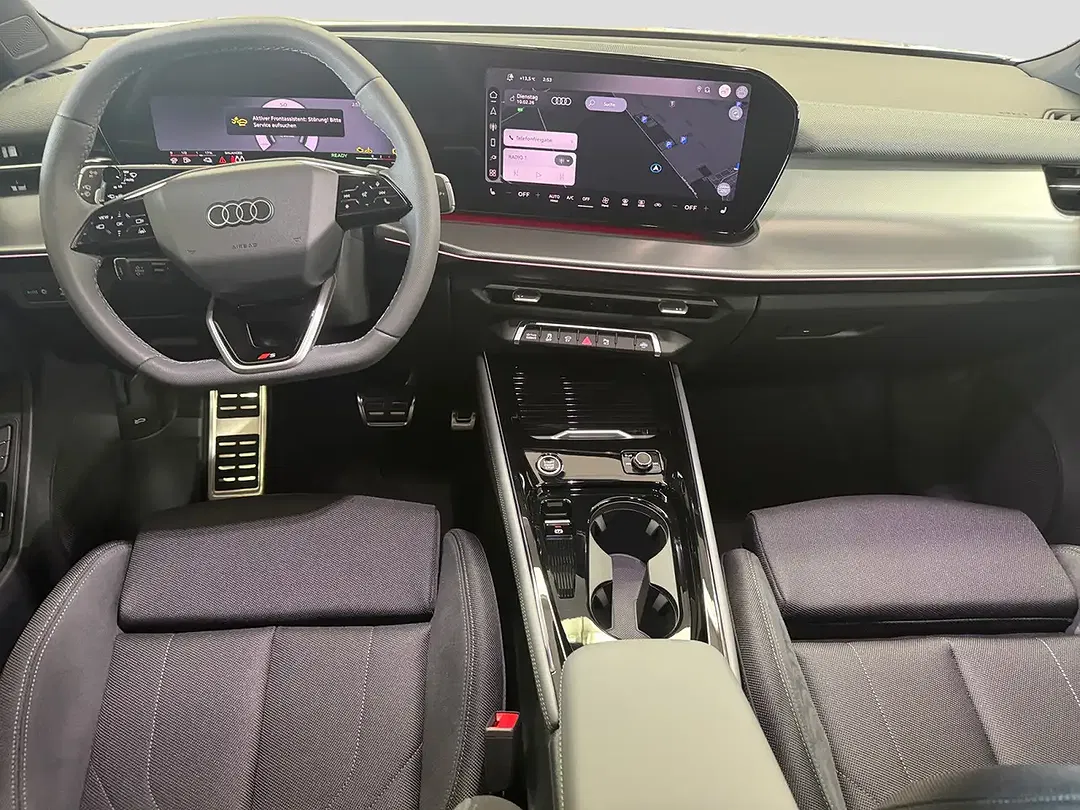 Audi Q3 - Thumbnail 5