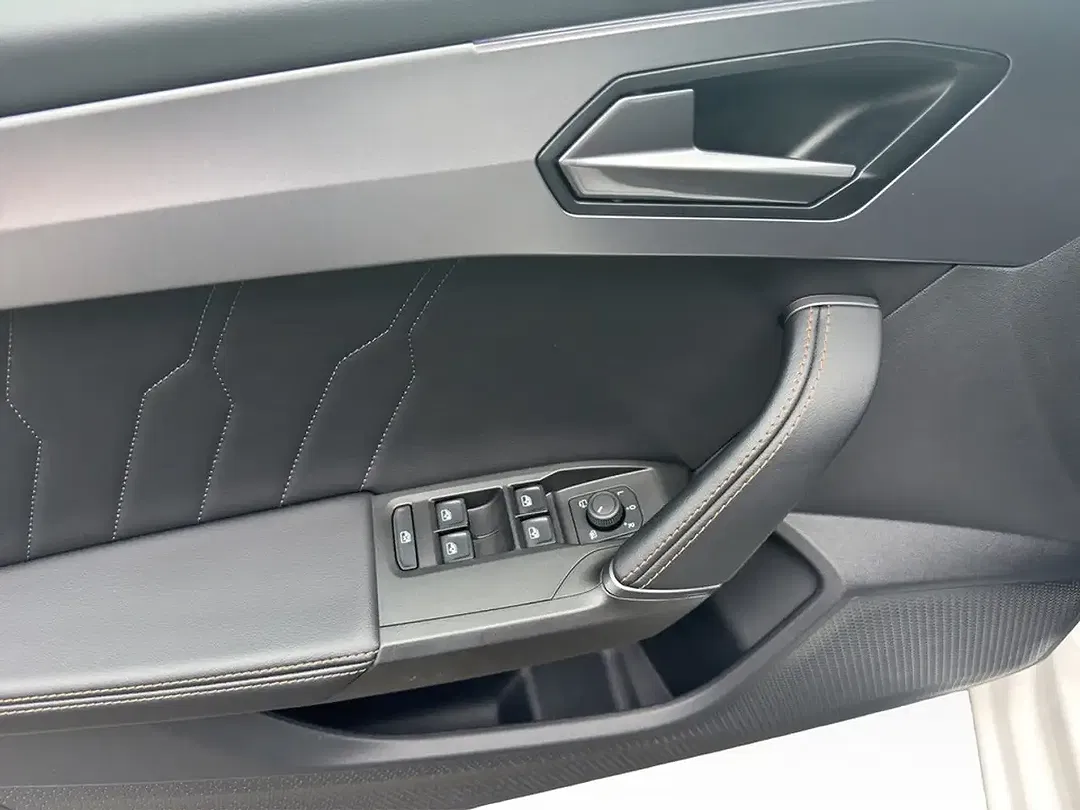 CUPRA Leon - Thumbnail 10