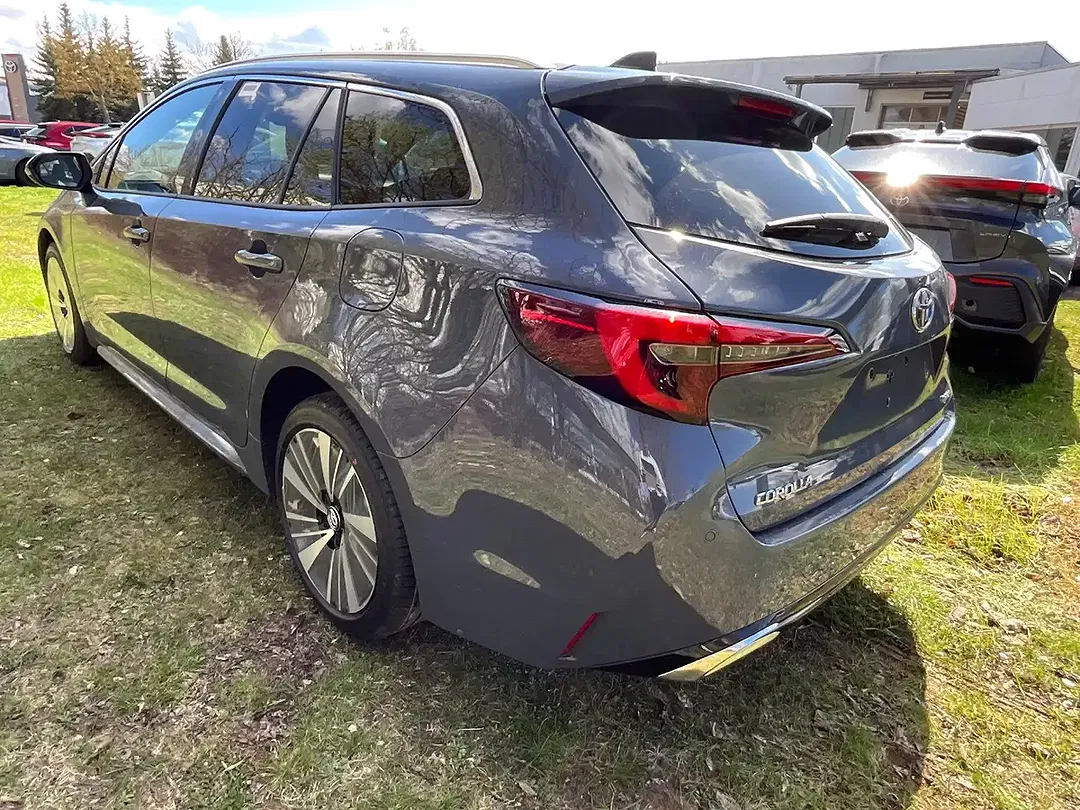 Toyota Corolla - Thumbnail 3
