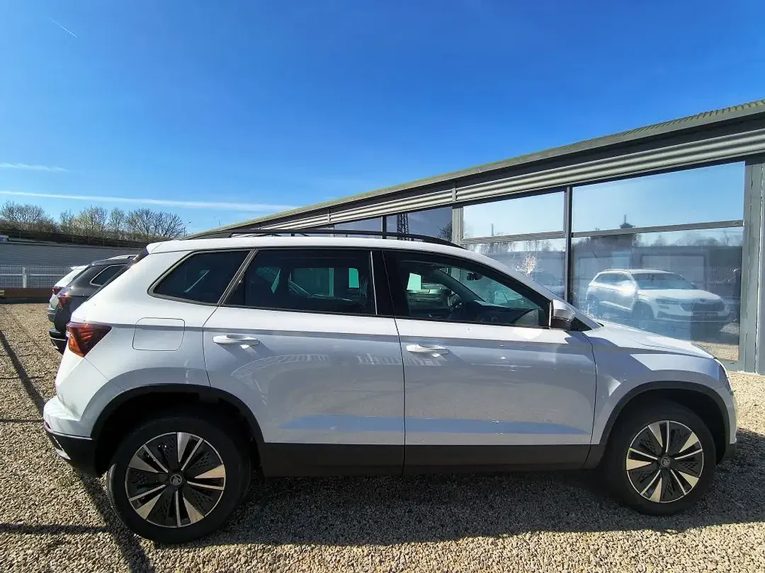 Skoda Karoq - Thumbnail 6