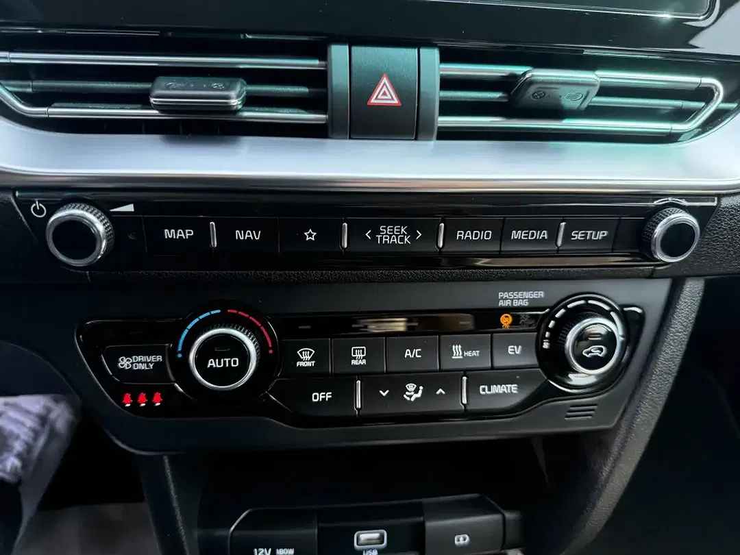 Kia Niro - Thumbnail 11