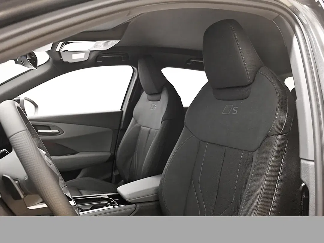 Audi Q3 - Thumbnail 9