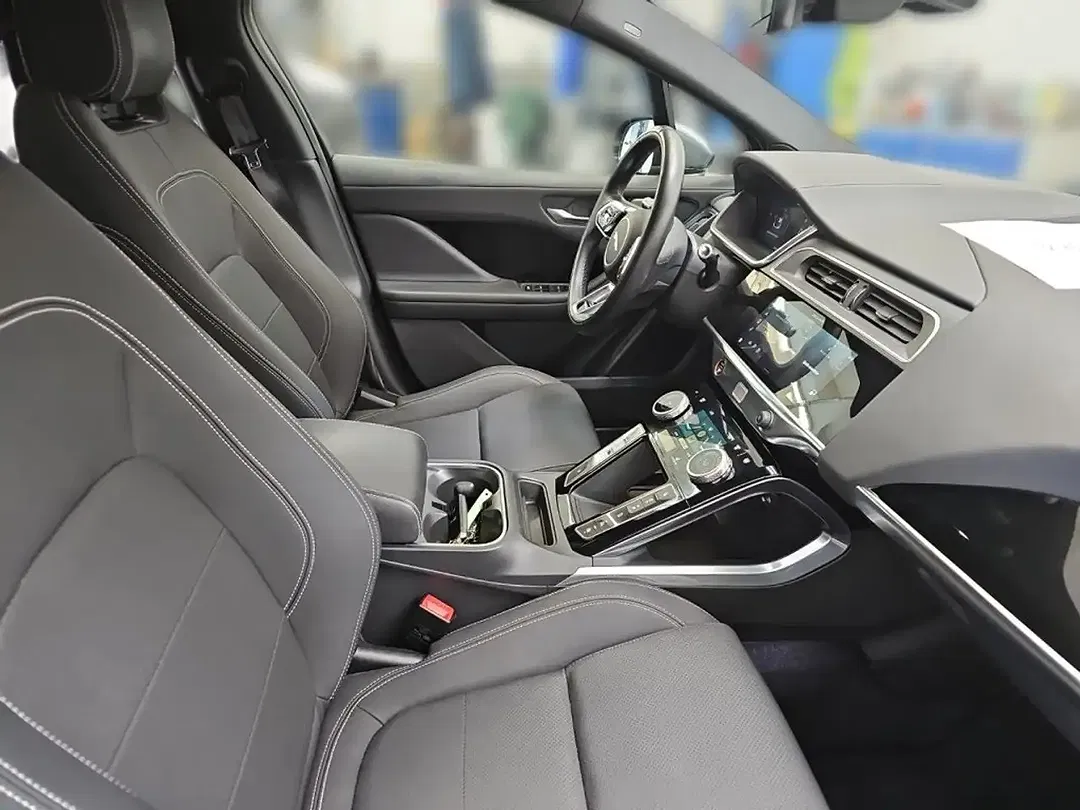 Jaguar I-Pace - Thumbnail 12