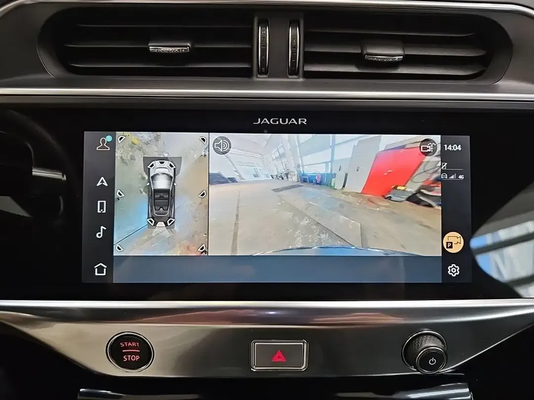 Jaguar I-Pace - Thumbnail 14
