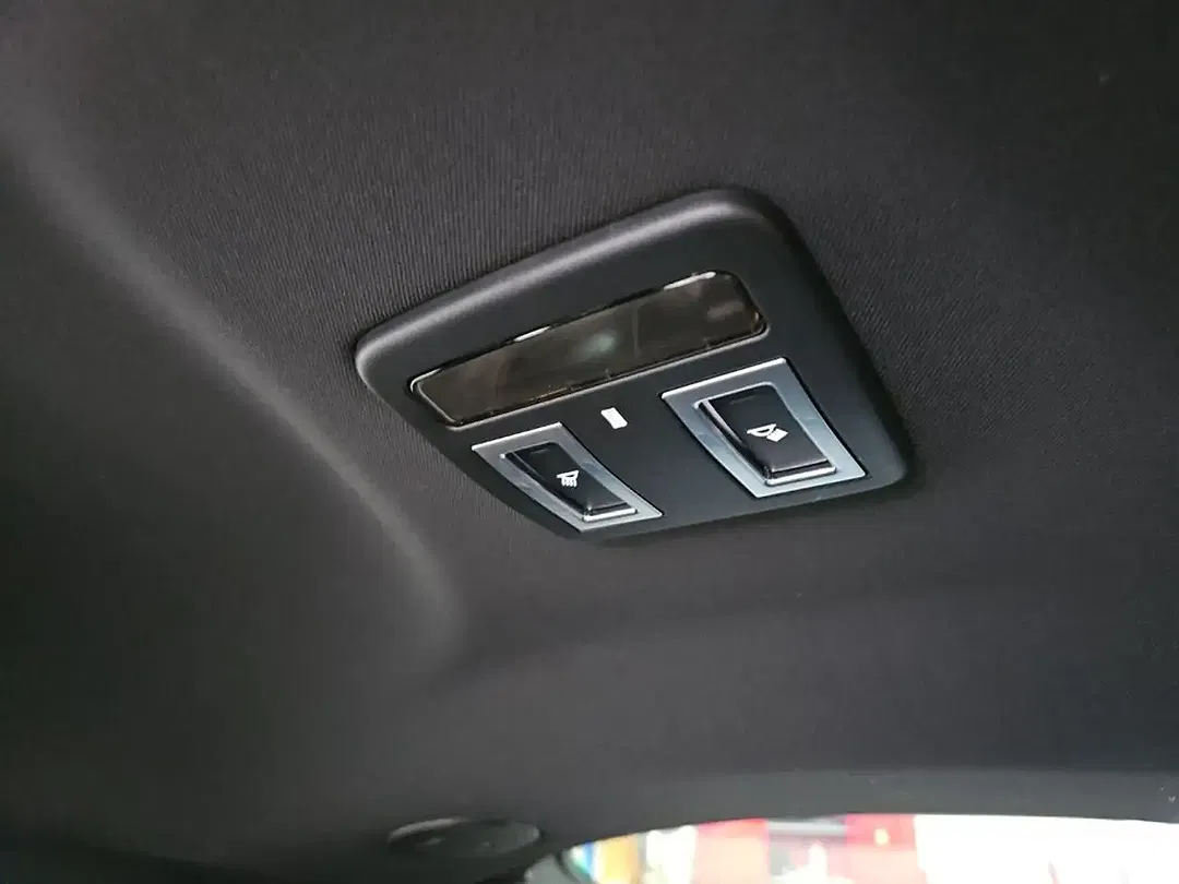 Jaguar I-Pace - Thumbnail 28