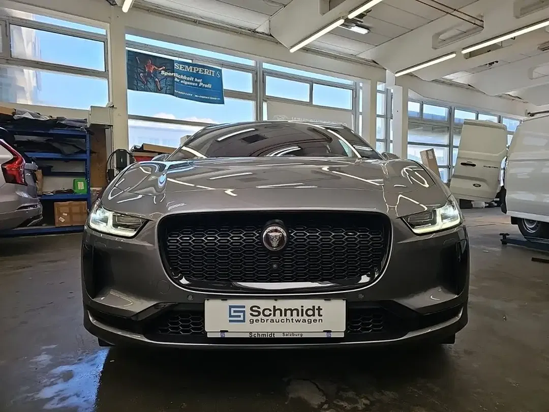 Jaguar I-Pace - Thumbnail 7