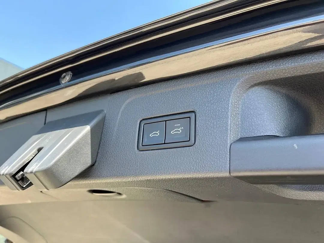 Volkswagen Passat Variant - Thumbnail 8