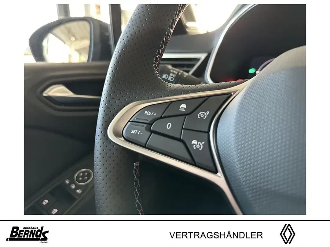 Renault Clio - Thumbnail 6