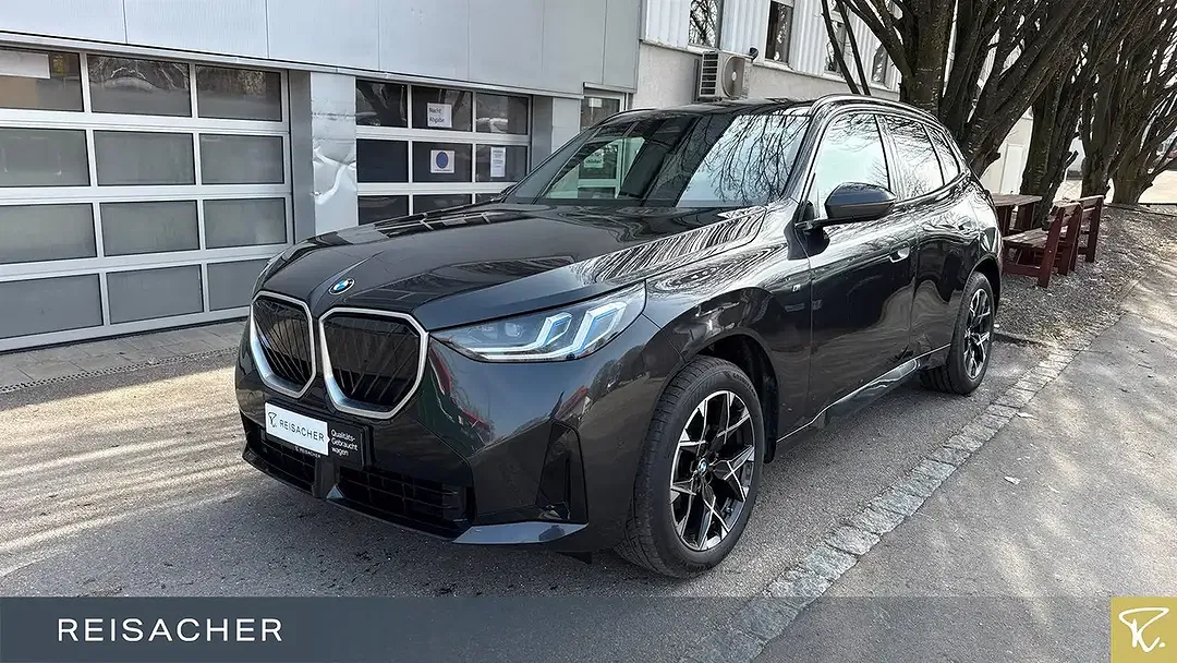 BMW X3 - Thumbnail 1