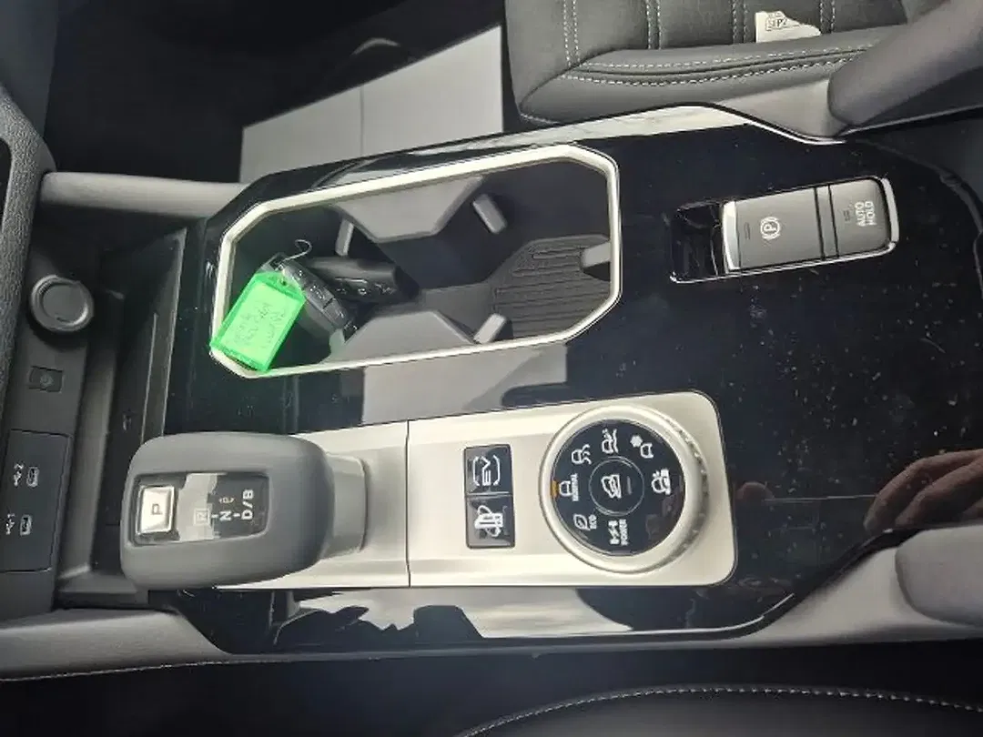 Mitsubishi Outlander - Thumbnail 20