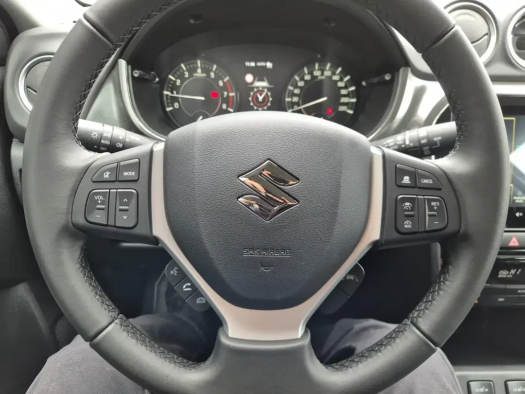 Suzuki Vitara - Thumbnail 15