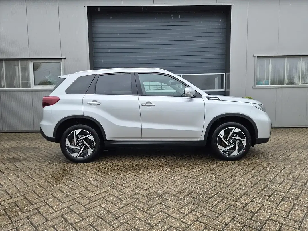 Suzuki Vitara - Thumbnail 6