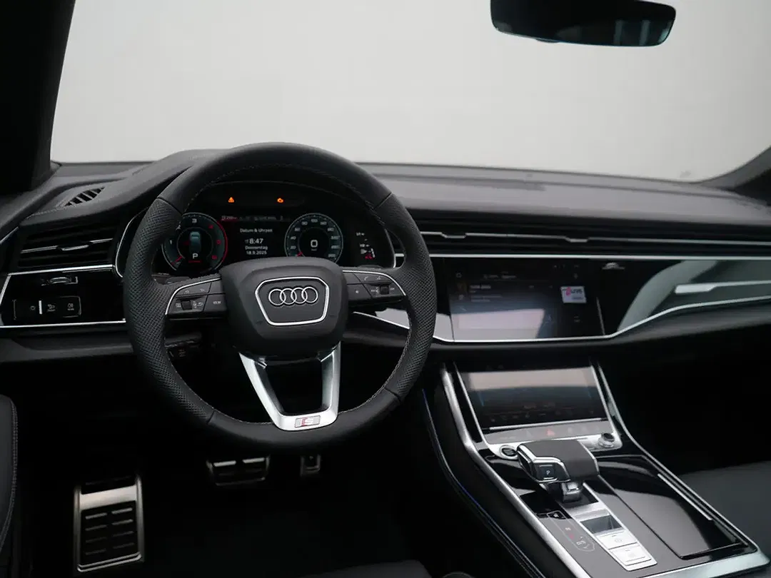 Audi Q7 - Thumbnail 10