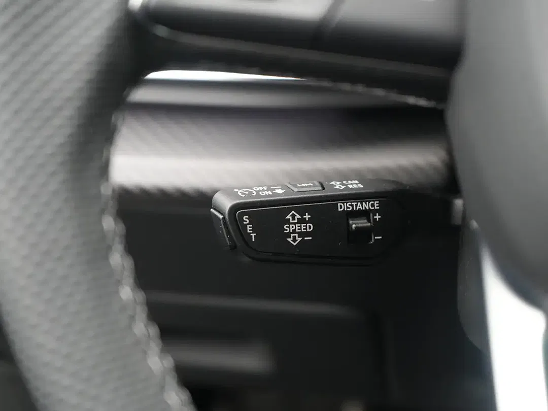 Audi Q7 - Thumbnail 11