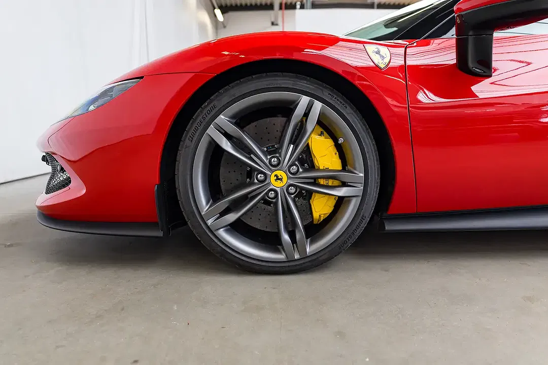 Ferrari 296 GTB - Thumbnail 13