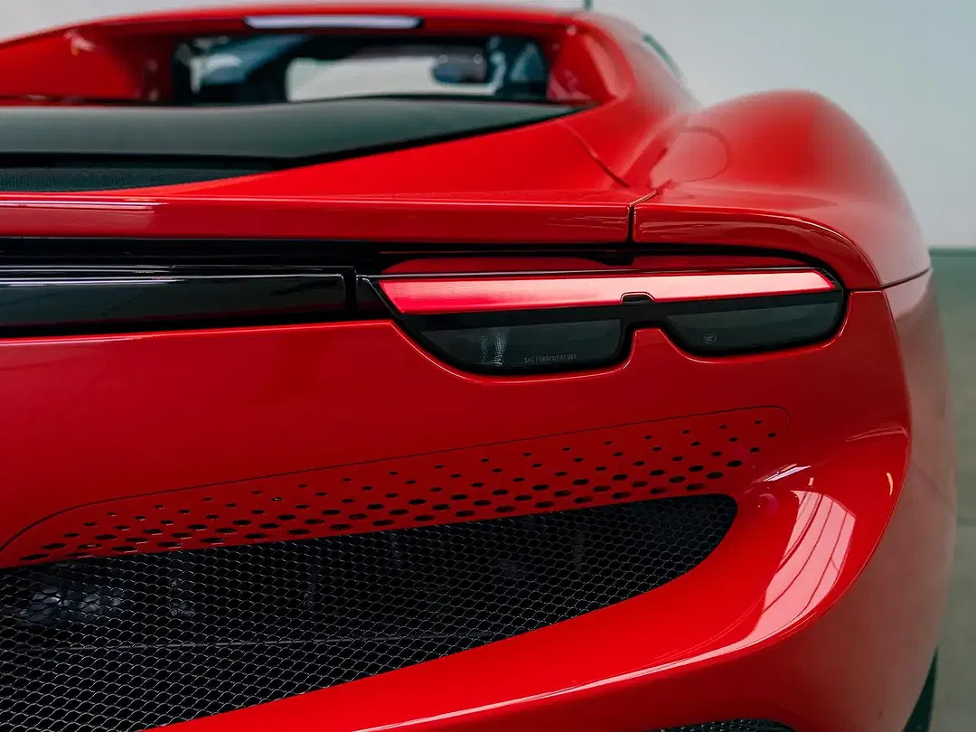 Ferrari 296 GTB - Thumbnail 7