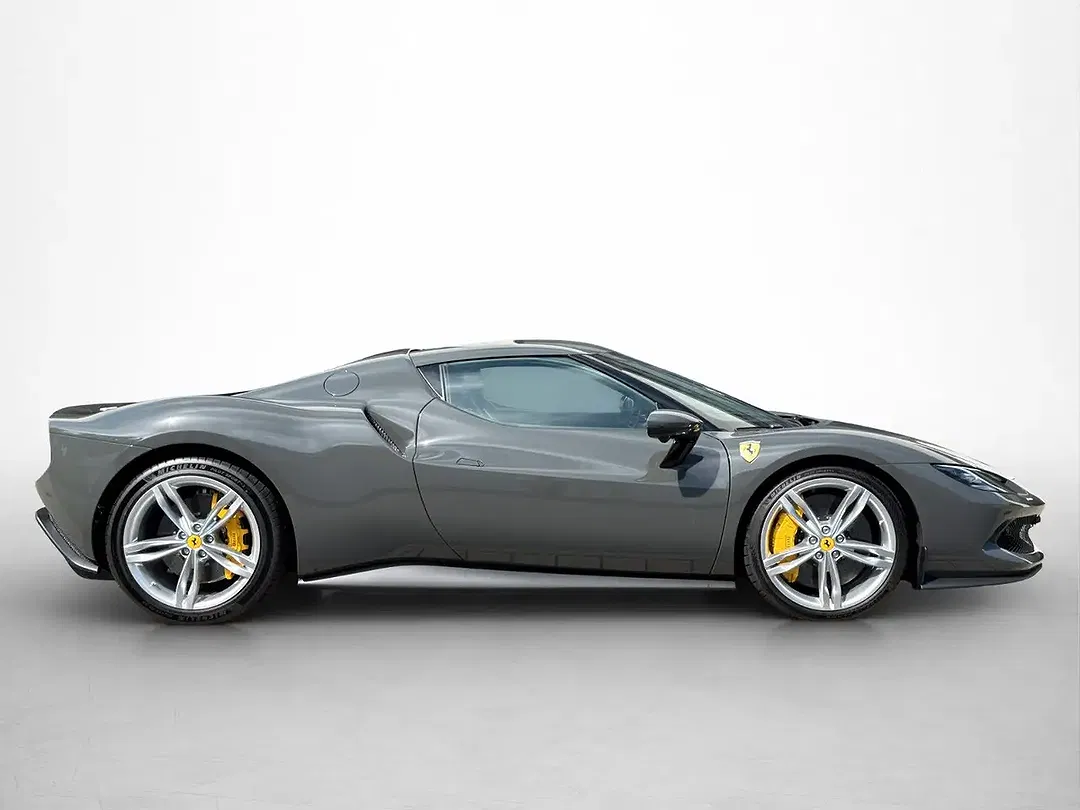 Ferrari 296 GTB - Thumbnail 4