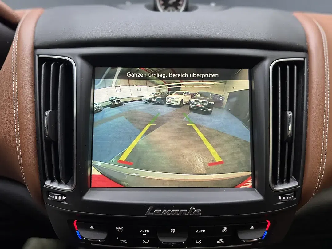 Maserati Levante - Thumbnail 26