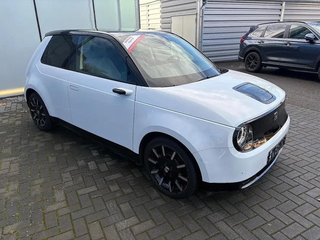 Honda e - Thumbnail 4