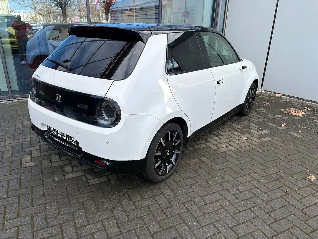 Honda e - Thumbnail 6