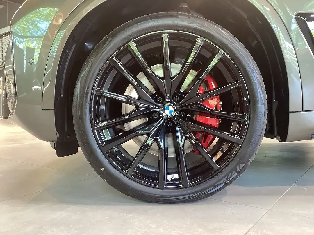 BMW X5 - Thumbnail 3