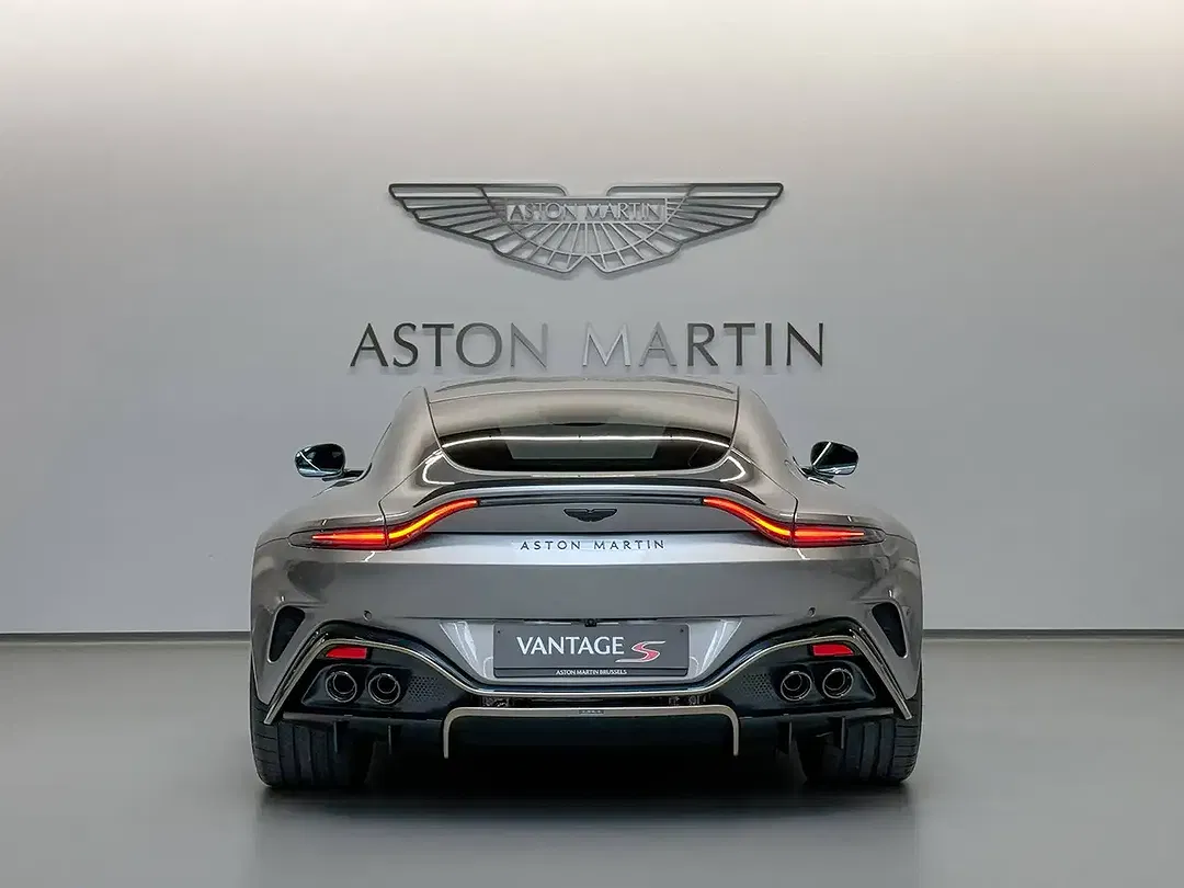 Aston Martin Vantage - Thumbnail 7