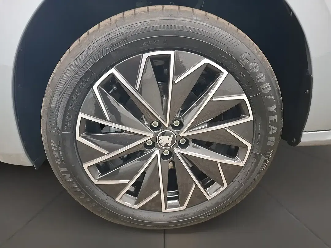 Skoda Kamiq - Thumbnail 5