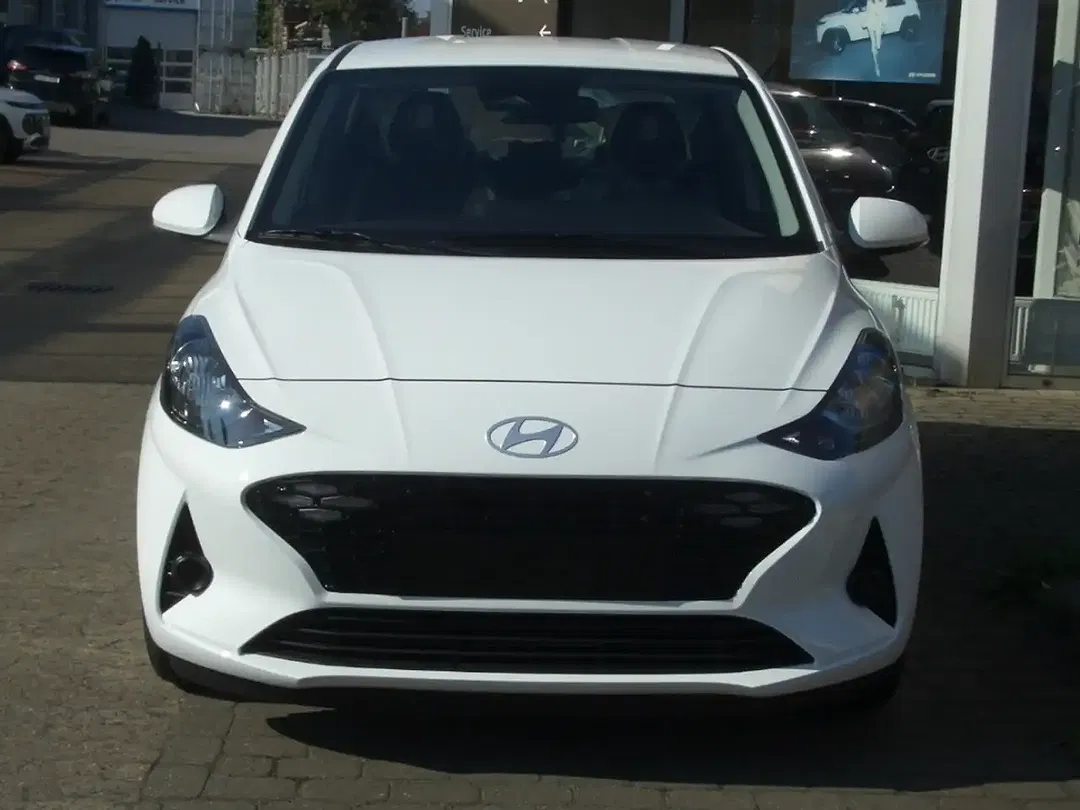Hyundai i10 - Thumbnail 2