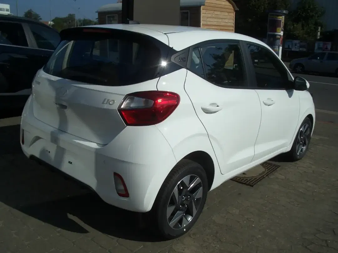 Hyundai i10 - Thumbnail 4