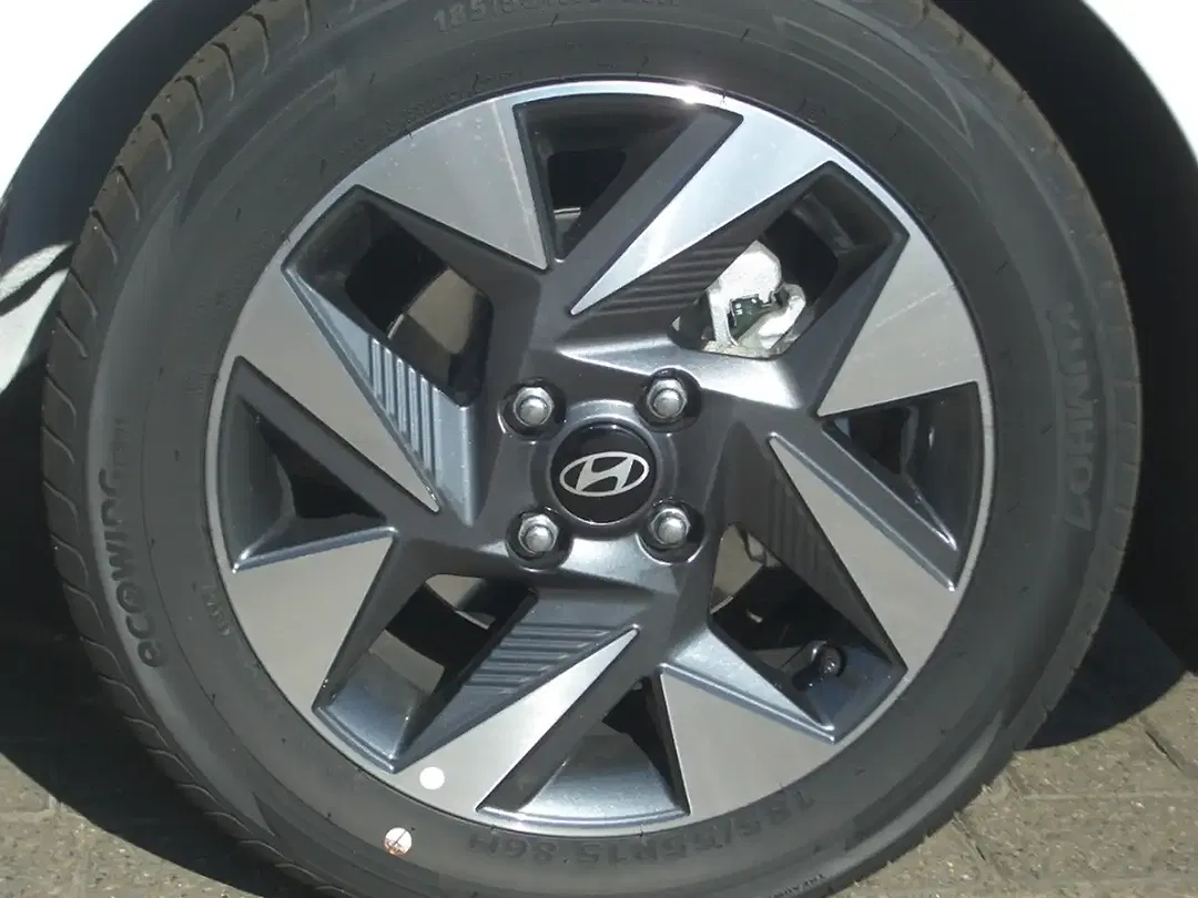 Hyundai i10 - Thumbnail 6