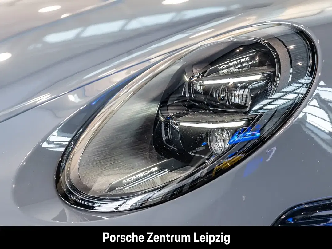 Porsche 992 - Thumbnail 9