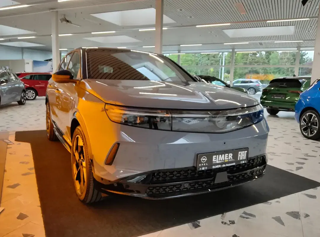 Opel Grandland - Thumbnail 3