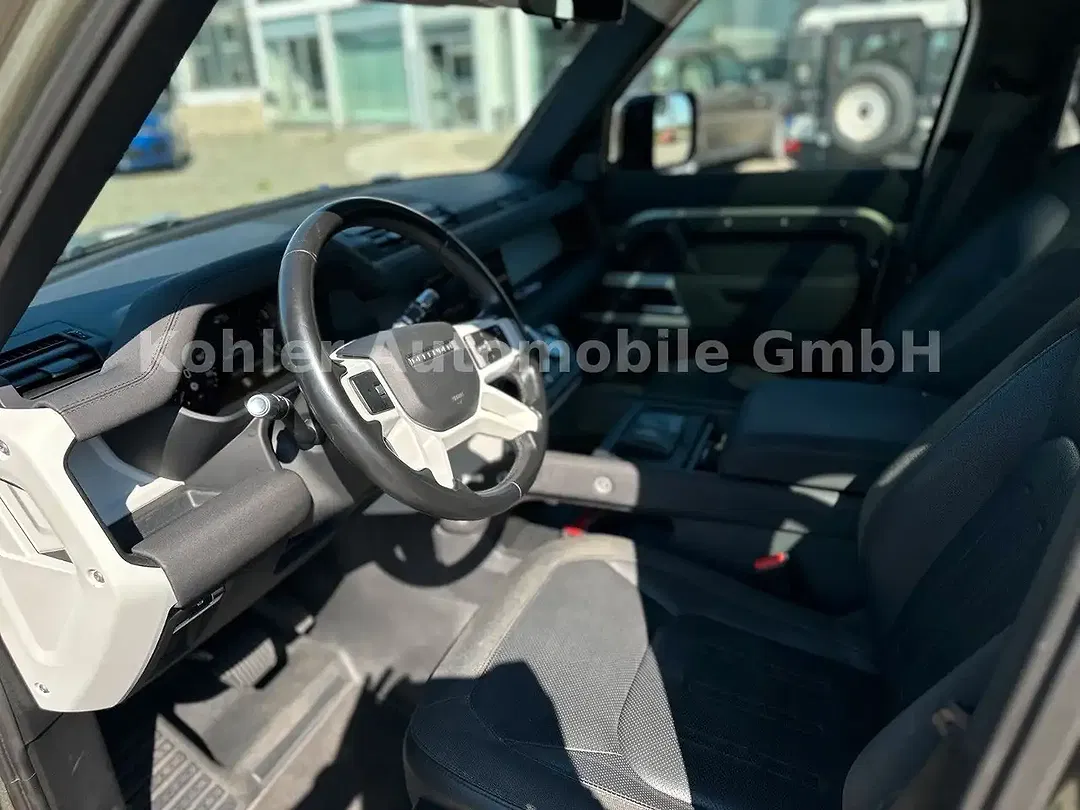 Land Rover Defender - Thumbnail 10