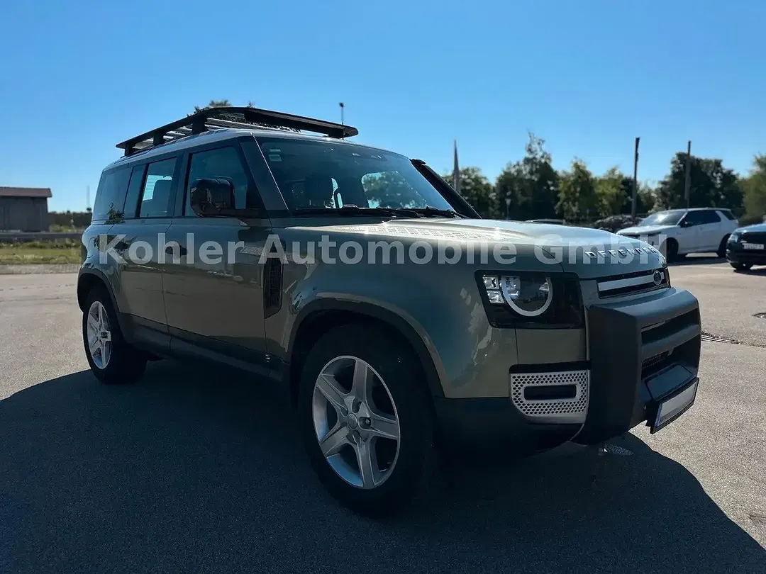 Land Rover Defender - Thumbnail 5
