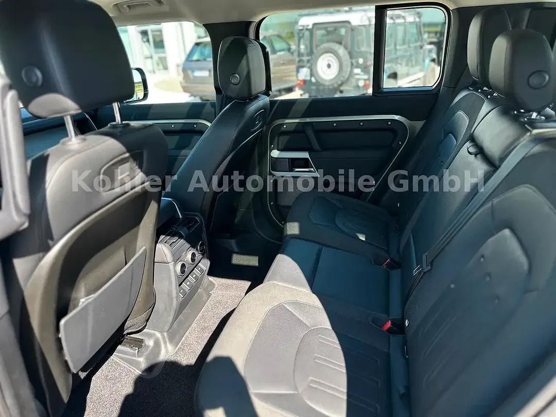 Land Rover Defender - Thumbnail 7