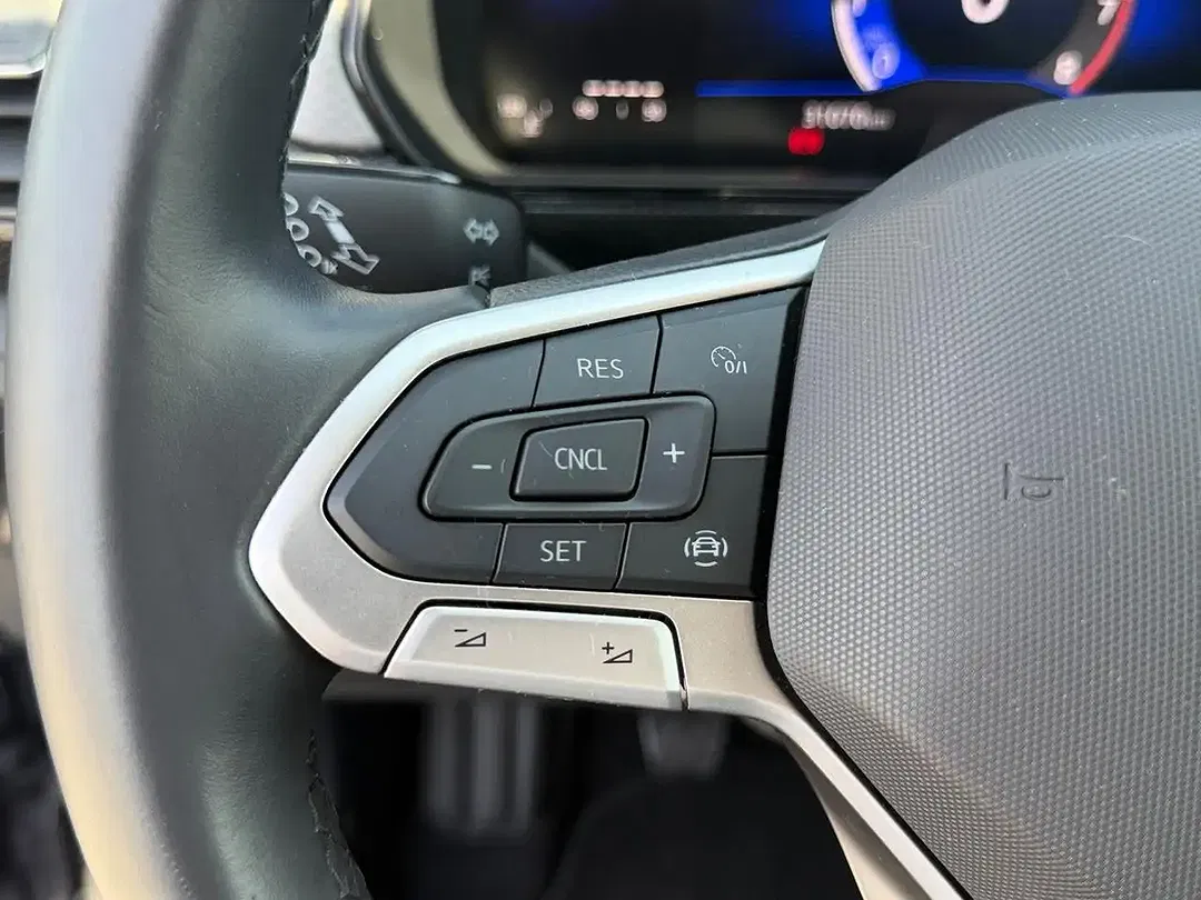 Volkswagen T-Cross - Thumbnail 10