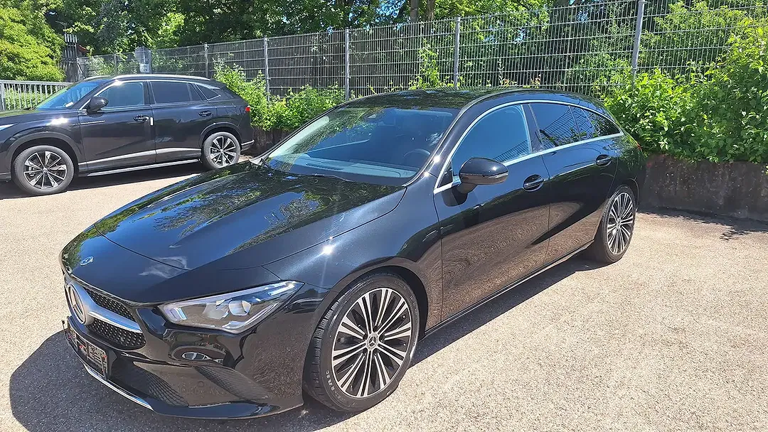 Mercedes-Benz CLA 200 - Thumbnail 1
