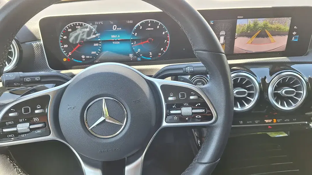 Mercedes-Benz CLA 200 - Thumbnail 8