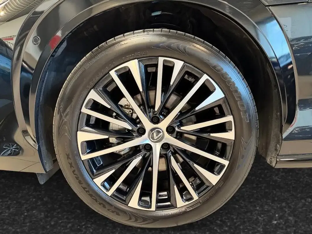 Lexus RZ - Thumbnail 7