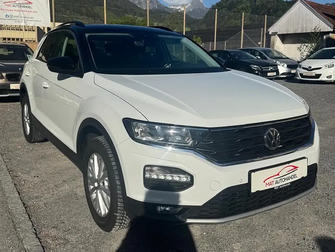 Volkswagen T-Roc - Thumbnail 3