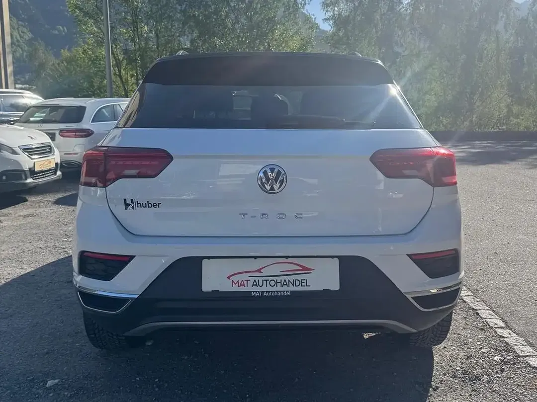 Volkswagen T-Roc - Thumbnail 6
