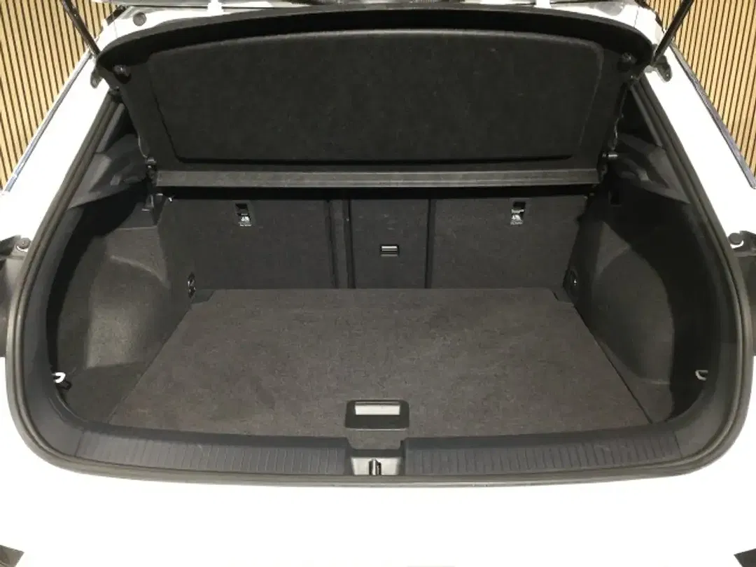 Volkswagen T-Roc - Thumbnail 10