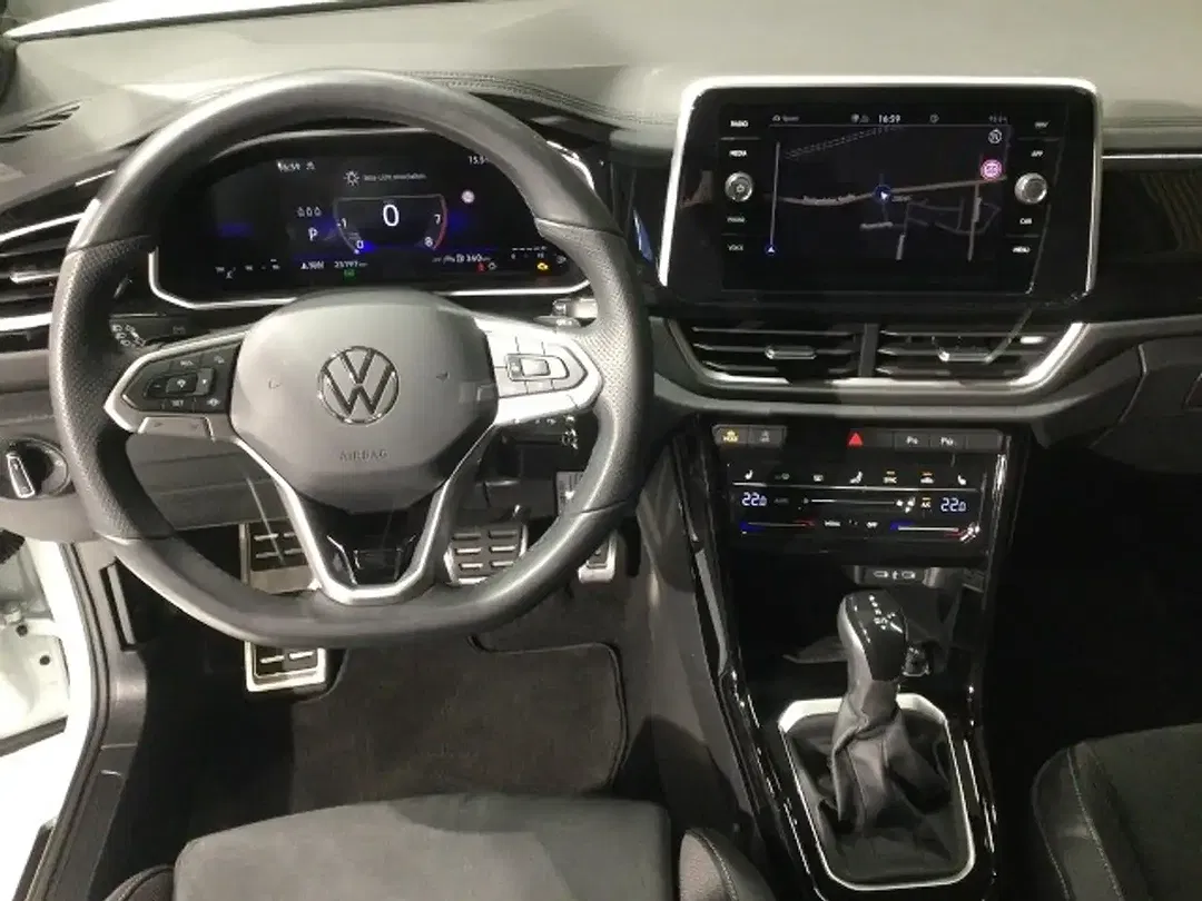 Volkswagen T-Roc - Thumbnail 2